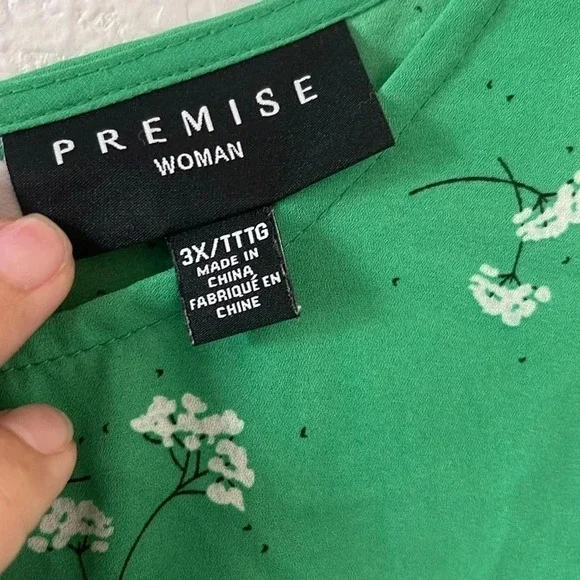 Premise | Button Back Shirt with Floral Print | Sz 3X | Green - Picture 4 of 7